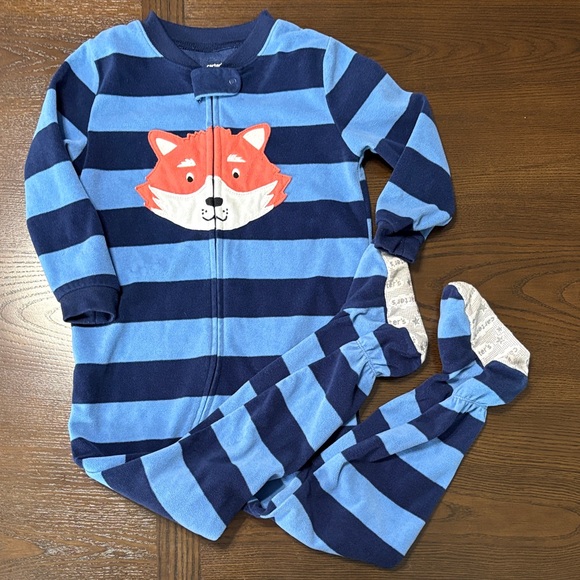 Bundle of toddler boy pajamas 3T - Picture 8 of 8